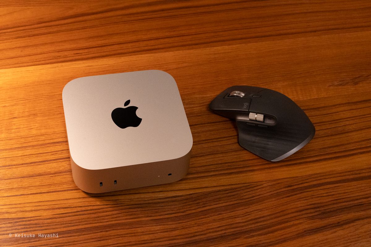 マウスと並べたMac mini